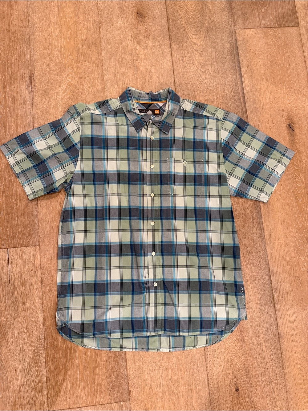 Quicksilver WatermanMen’s Short-Sleeve Plaid Button-Down Shirt in Blue and Green